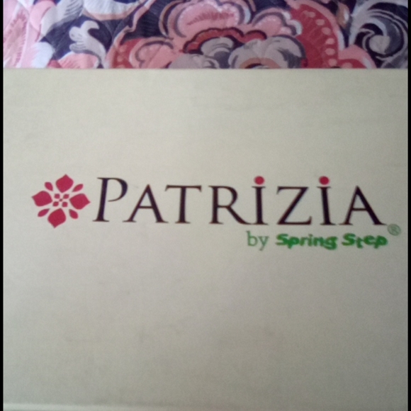 Shoes - Picture 3 of 3